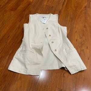 Banana Republic Off-White Sleeveless Vest